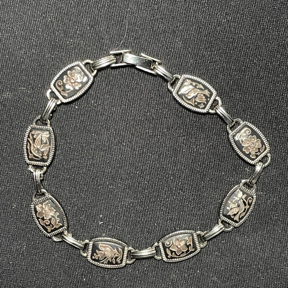 🎉3xHP🎉7" Damascene Silver Link Bracelet with Peace Dove and Flowers - Picture 1 of 3